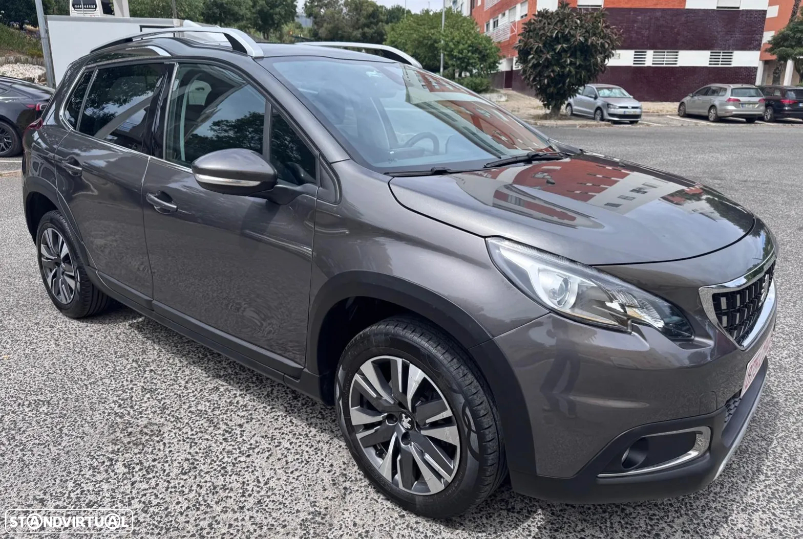 Peugeot 2008 1.2 PureTech Allure EAT6 - 2