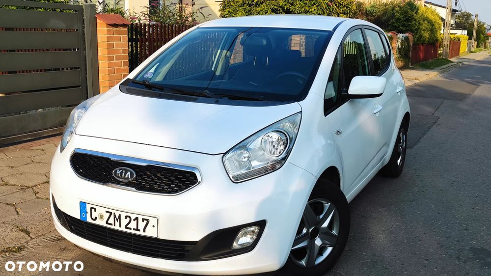 Kia Venga - 25