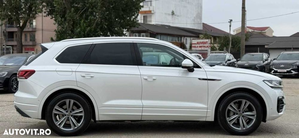 Volkswagen Touareg - 11