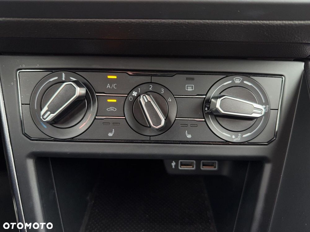 Volkswagen Polo - 23