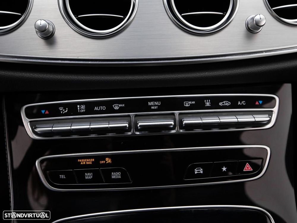 Mercedes-Benz E 300 de 4Matic 9G-TRONIC AMG Line - 26