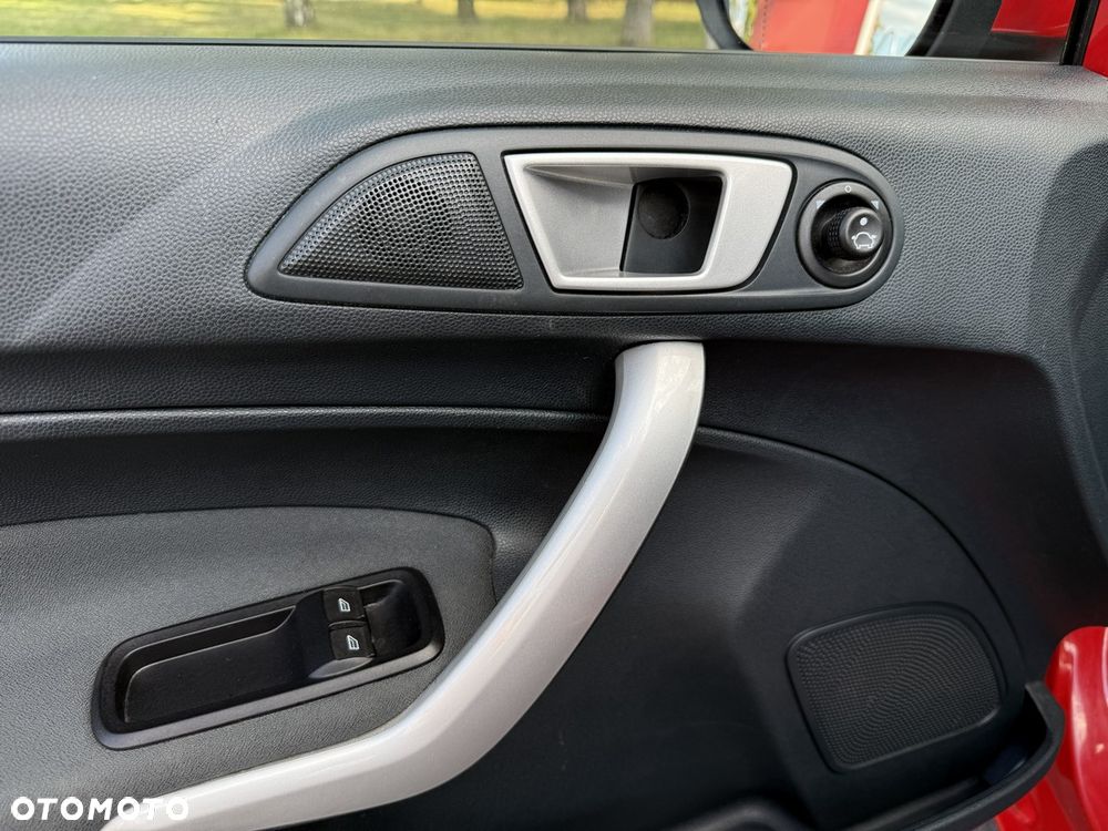 Ford Fiesta 1.6 Ti-VCT Sport - 28