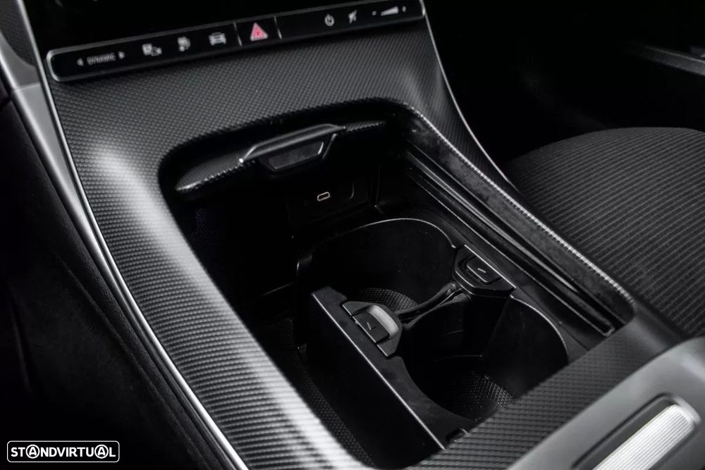 Mercedes-Benz C 300 e Avantgarde - 21