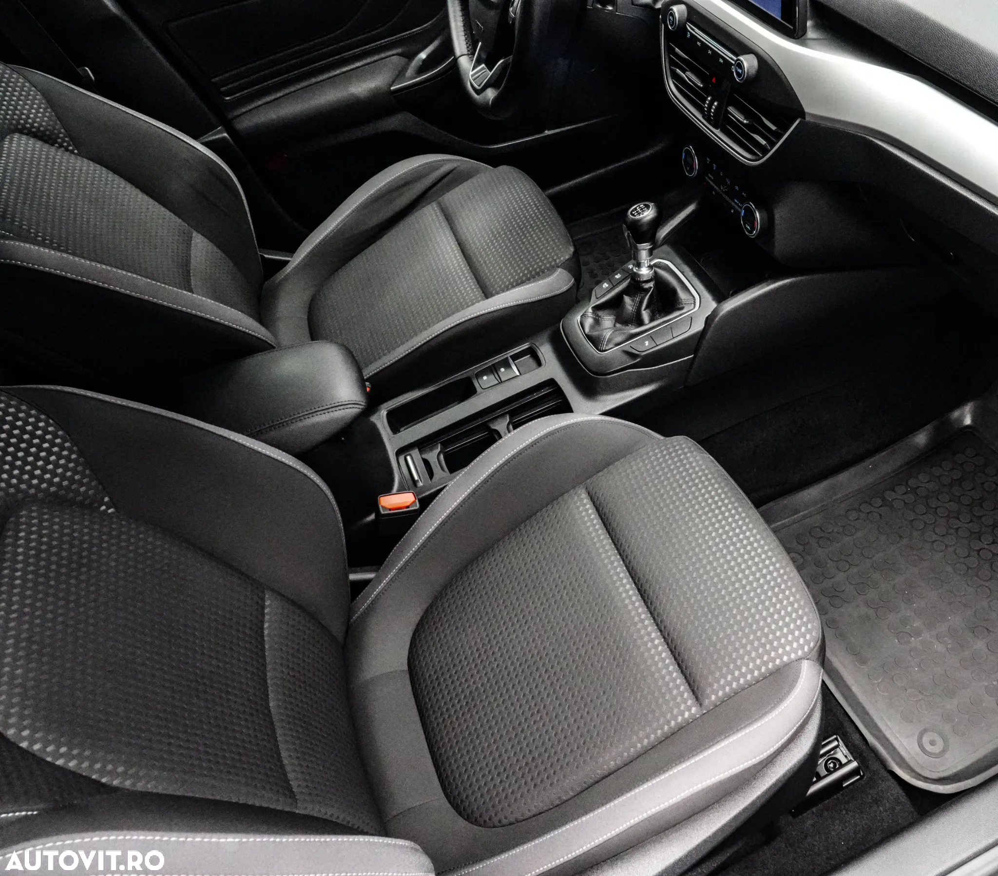 Ford Focus 1.5 EcoBlue Titanium Business - 13