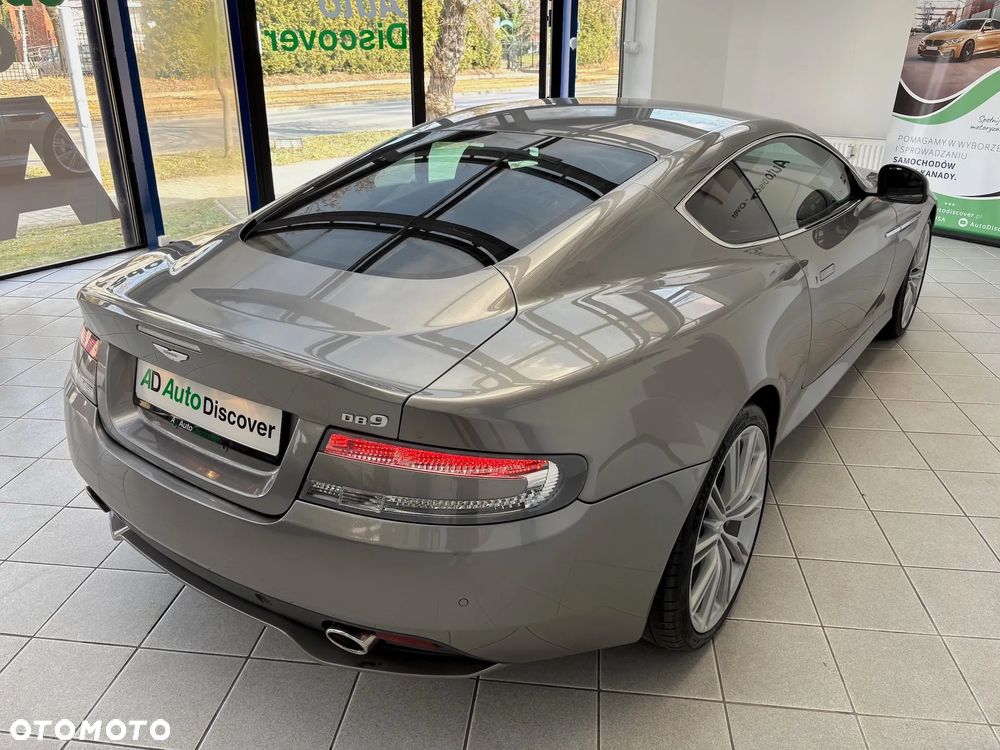 Aston Martin DB9 - 2