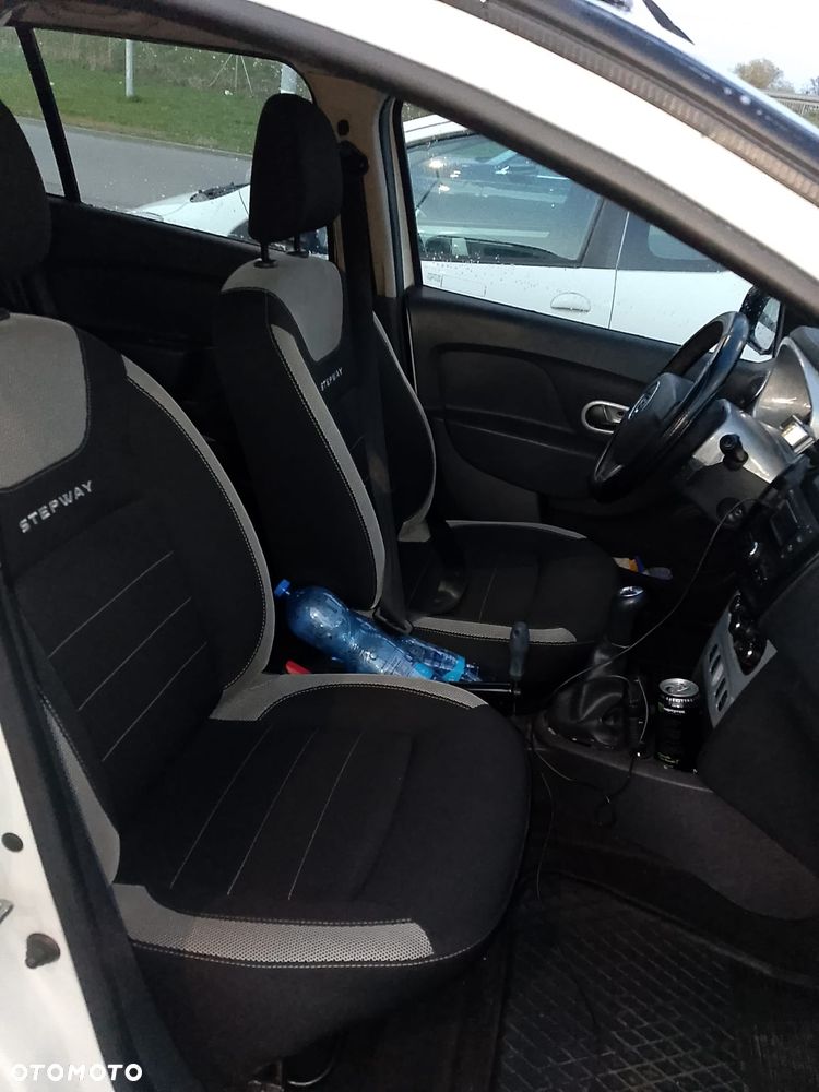 Dacia Logan 0.9 TCe Stepway S&S - 6