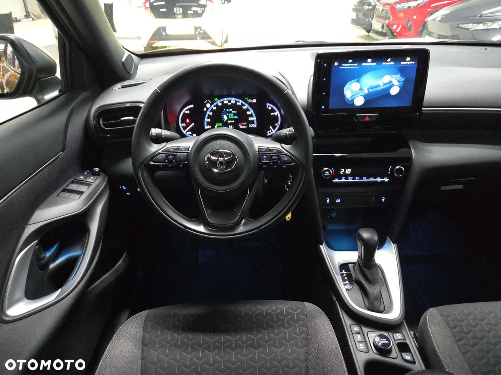 Toyota Yaris Cross Hybrid 1.5 Comfort 4x4 - 25