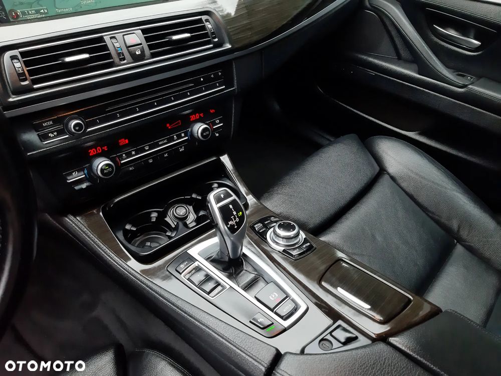 BMW Seria 5 520i Sport-Aut - 20