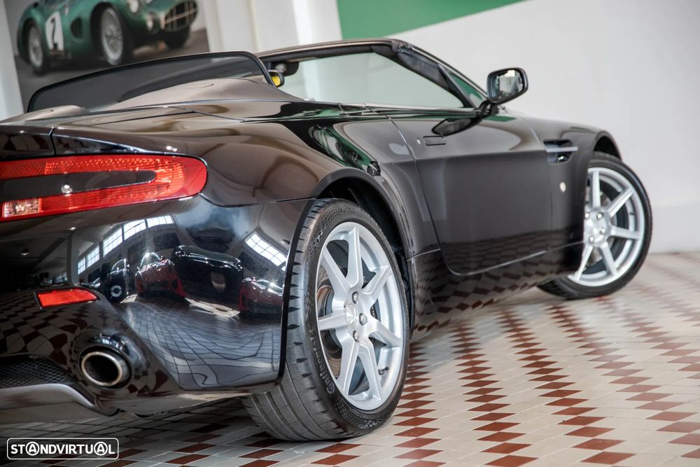 Aston Martin Vantage Coupe V8 Sportshift - 10
