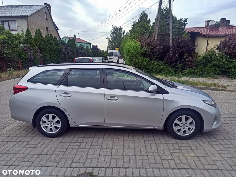 Toyota Auris 1.4 D-4D Business Edition - 8