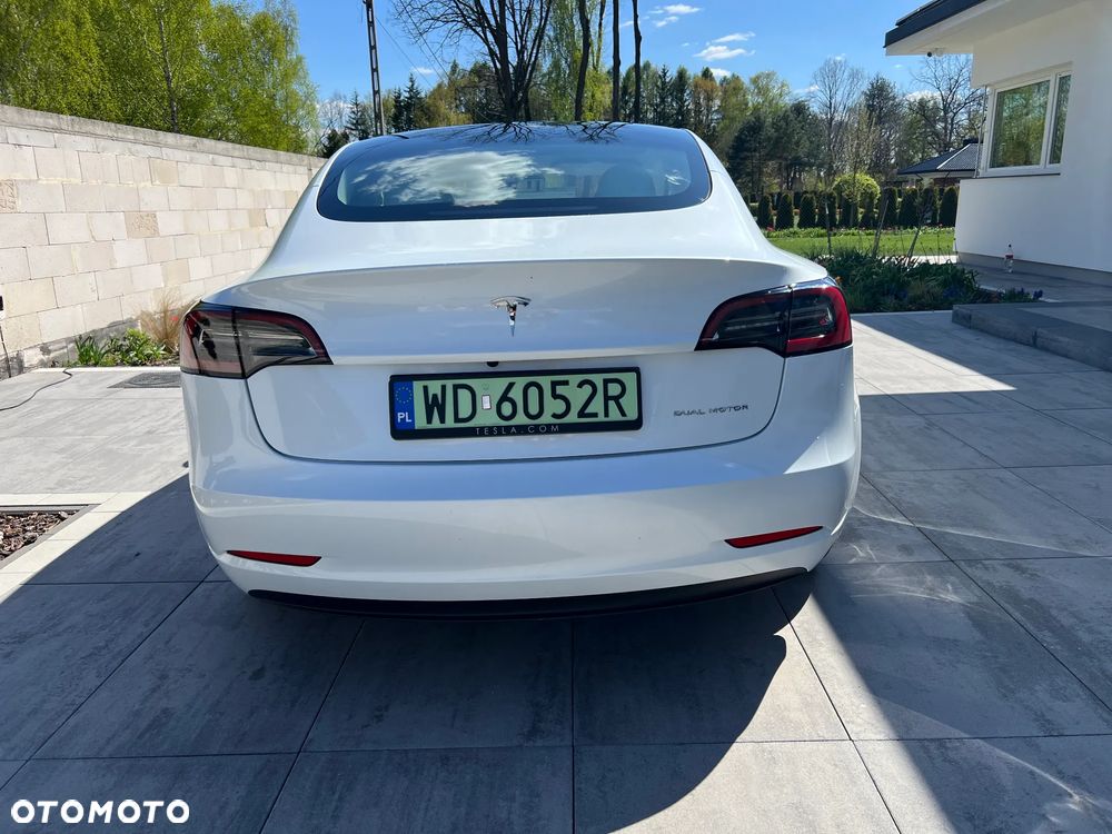 Tesla Model 3 - 7