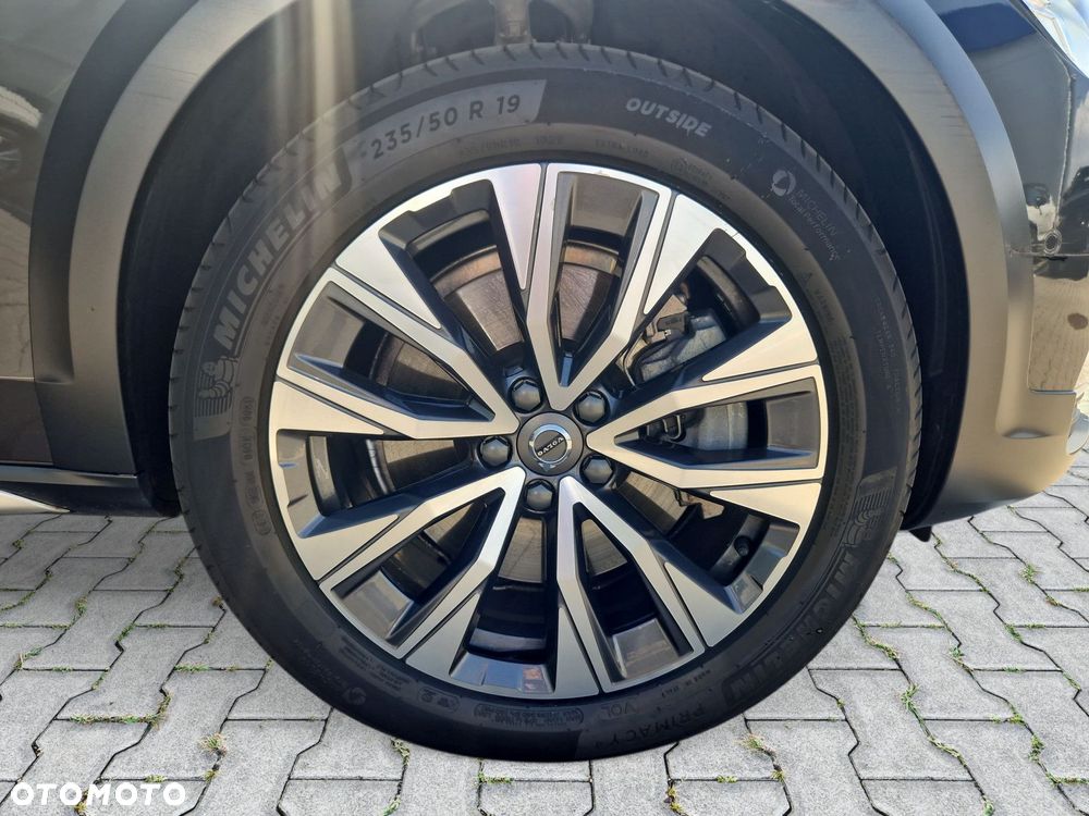 Volvo V90 Cross Country - 18
