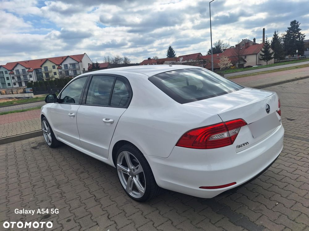 Skoda Superb 2.0 TDI Comfort - 2