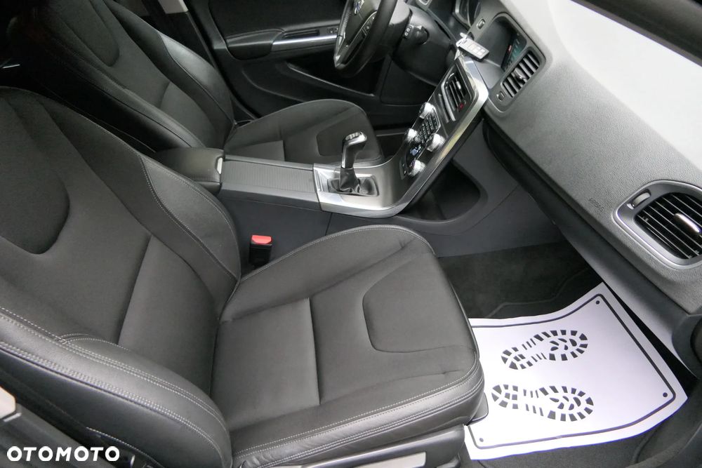 Volvo V60 D2 Drive-E Momentum - 20