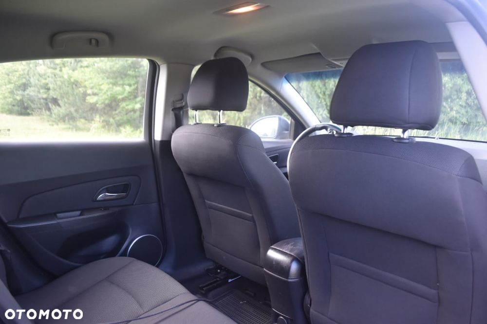 Chevrolet Cruze 1.8 LT - 10