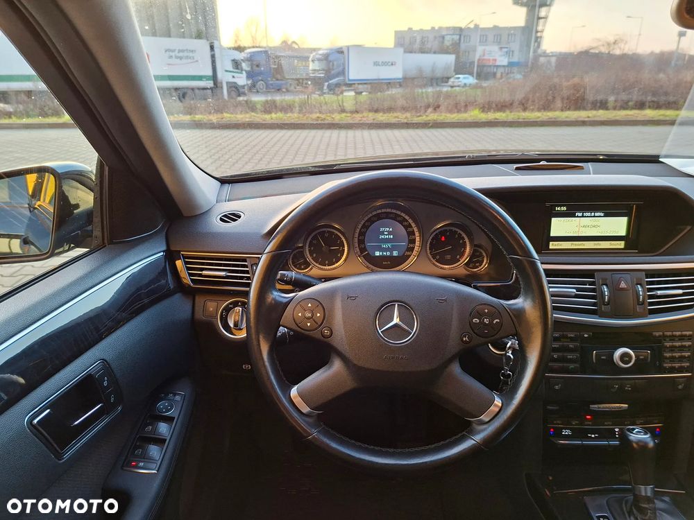 Mercedes-Benz Klasa E - 16