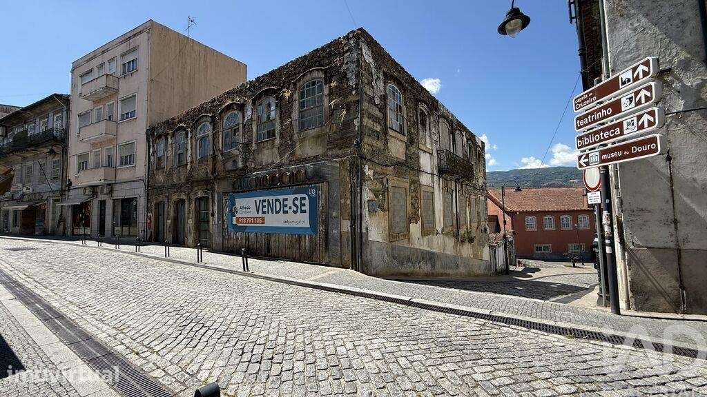 Prédio em Peso da Régua e Godim de 1092,00 m2 - Grande imagem: 4/30