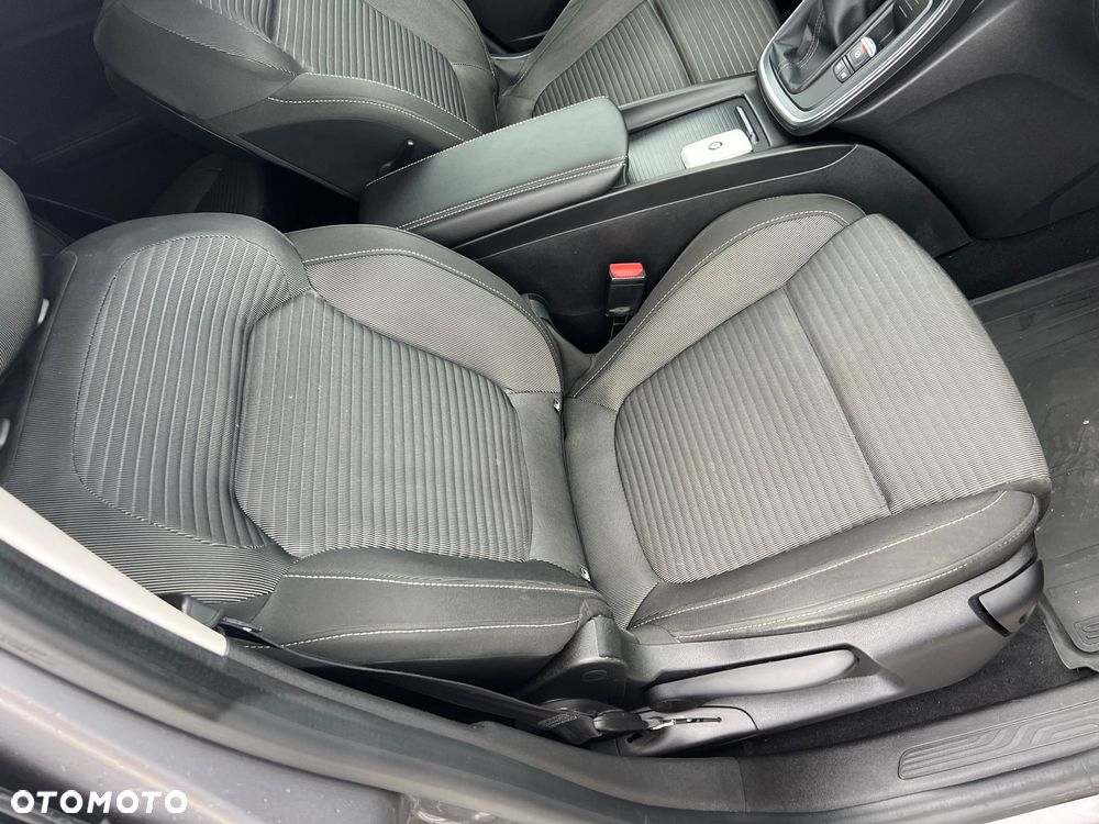 Renault Scenic ENERGY TCe 130 INITIALE PARIS - 11
