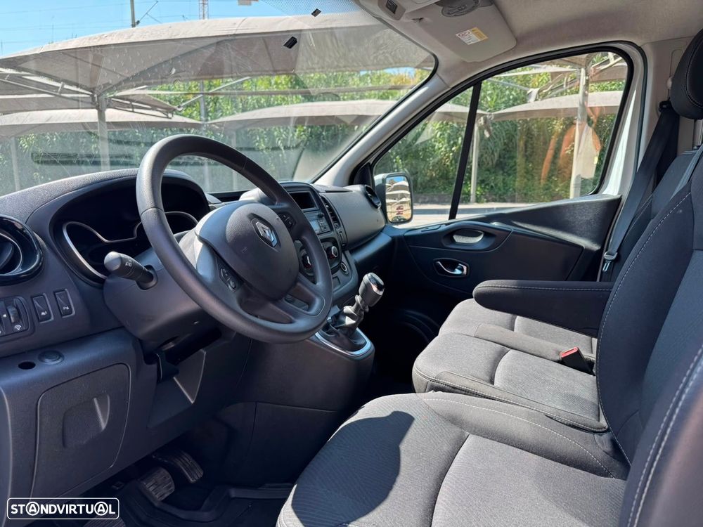 Renault Trafic 2.0 dCi L2H1 1.2T - 8