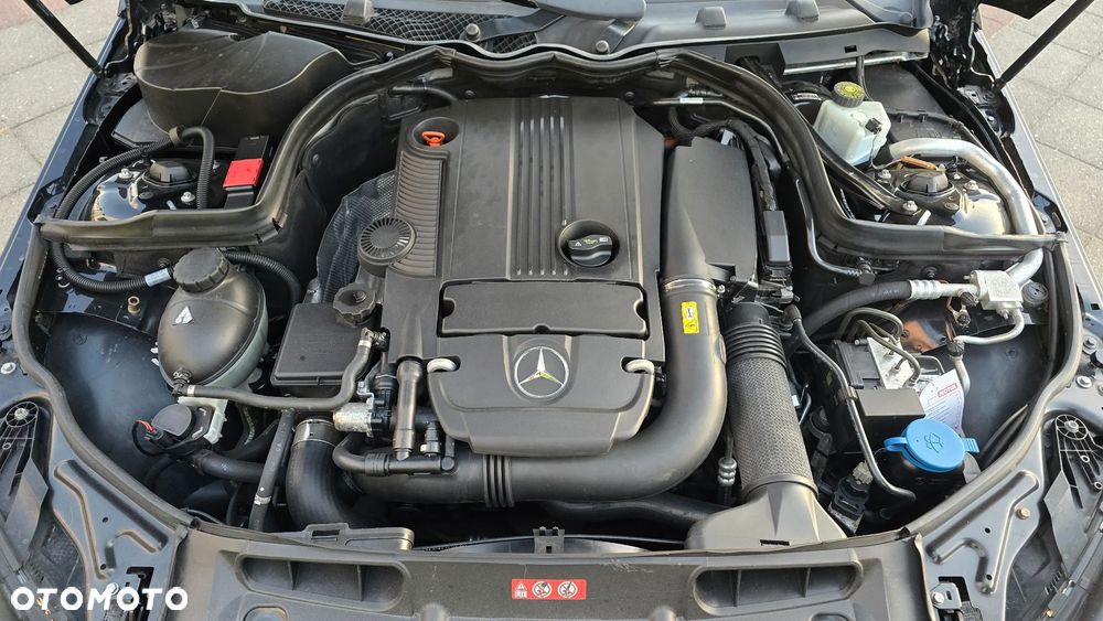 Mercedes-Benz Klasa C 180 BlueEFFICIENCY Avantgarde - 27