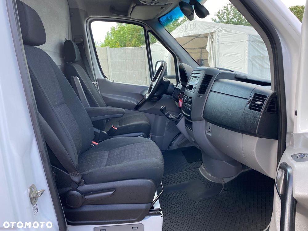Mercedes-Benz SPRINTER - 17