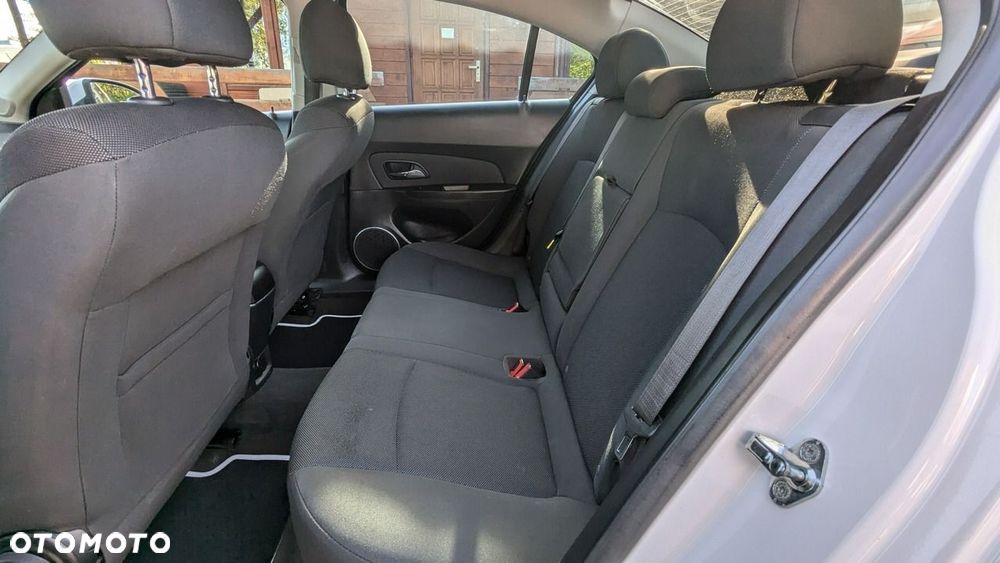 Chevrolet Cruze - 13