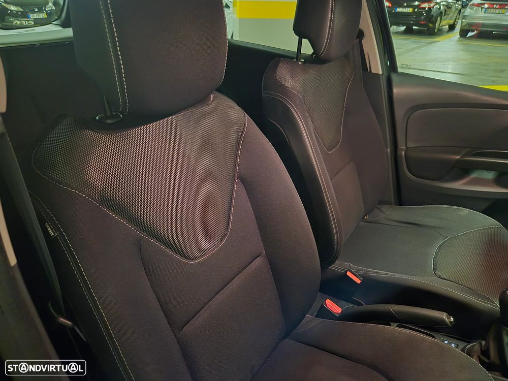 Renault Clio Sport Tourer 1.5 dCi Dynamique S - 29
