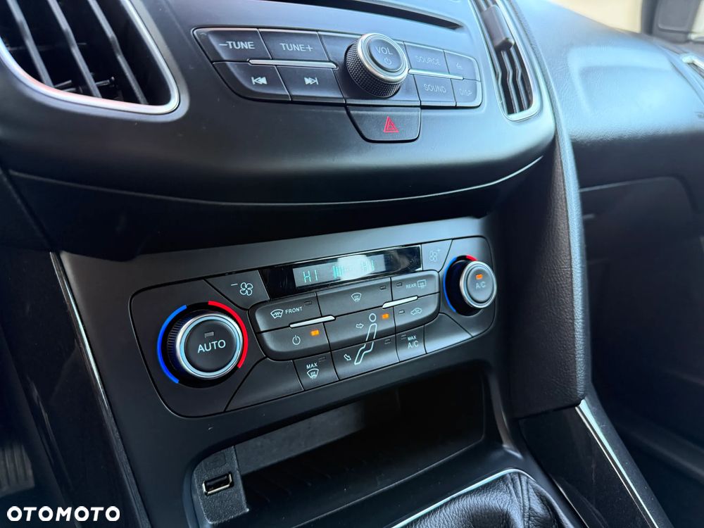 Ford Focus 2.0 TDCi Titanium ASS - 24