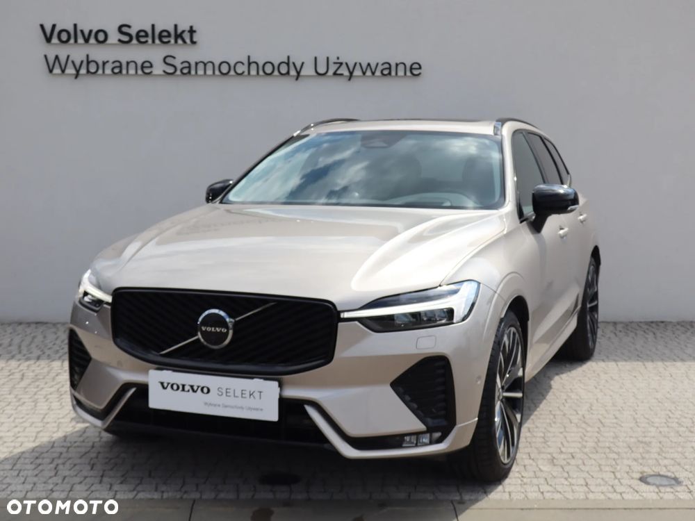 Volvo XC 60 B5 B AWD Ultra Dark - 2
