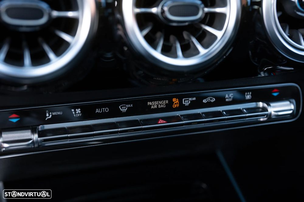 Mercedes-Benz GLA 250 e AMG Line - 54