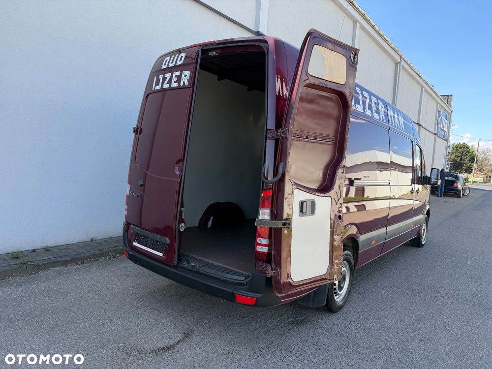 Mercedes-Benz Sprinter 319 - 7