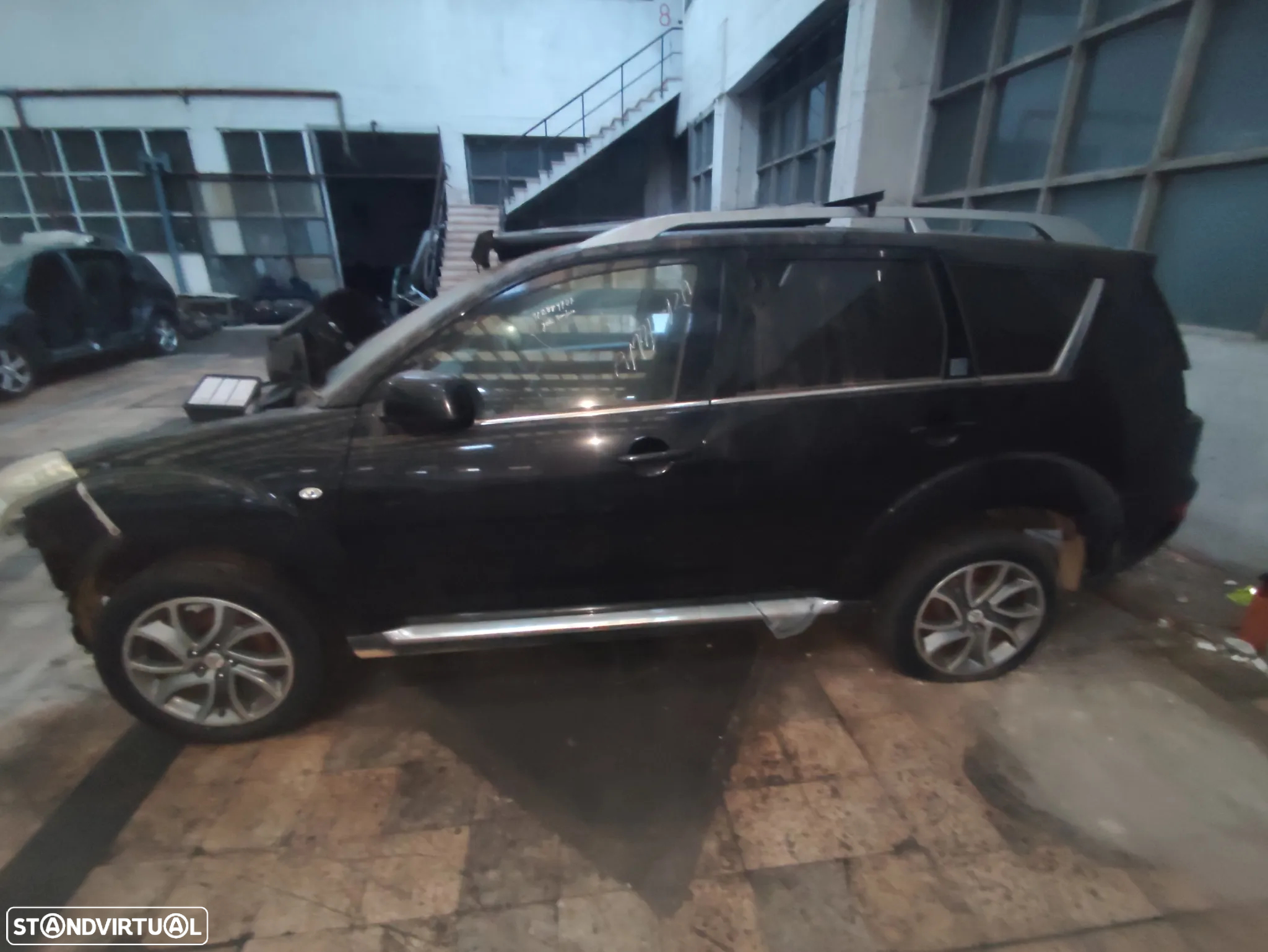 Citroên C-Crosser 2.2 HDI 2007 - Veiculo para peças - 4
