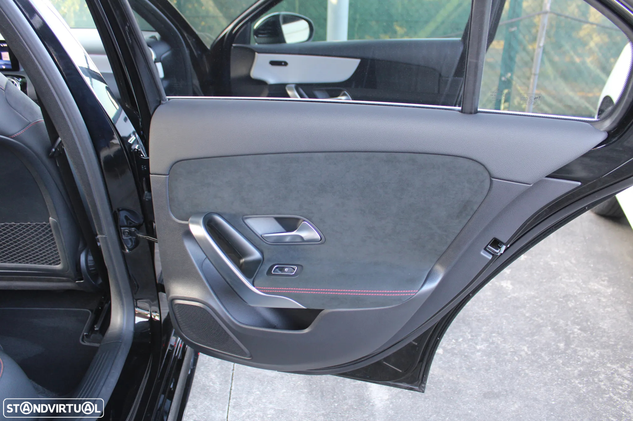 Mercedes-Benz A 200 AMG Line Aut. - 43