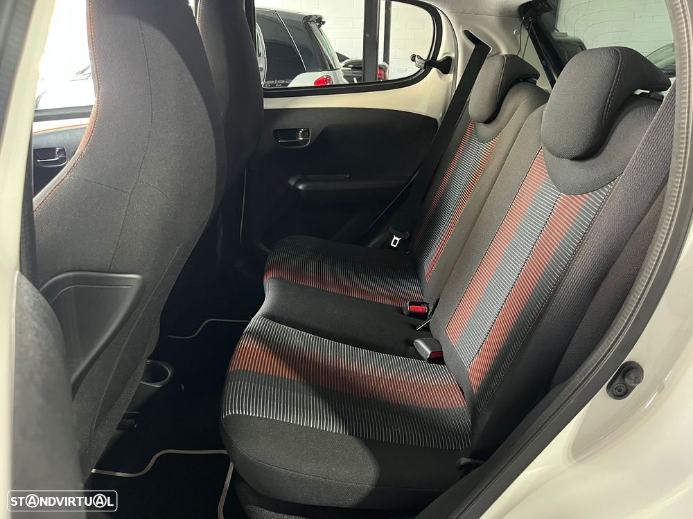 Peugeot 108 1.2 PureTech Top! Roland Garros - 37