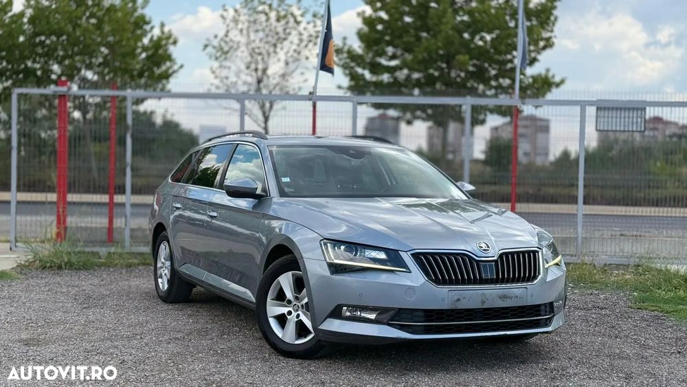 Skoda Superb 2.0 TDI DSG Style - 4
