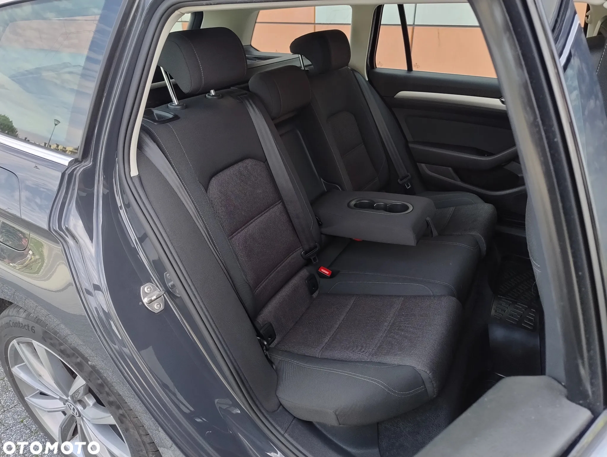 Volkswagen Passat Variant 2.0 TDI (BlueMotion Technology) Trendline - 20