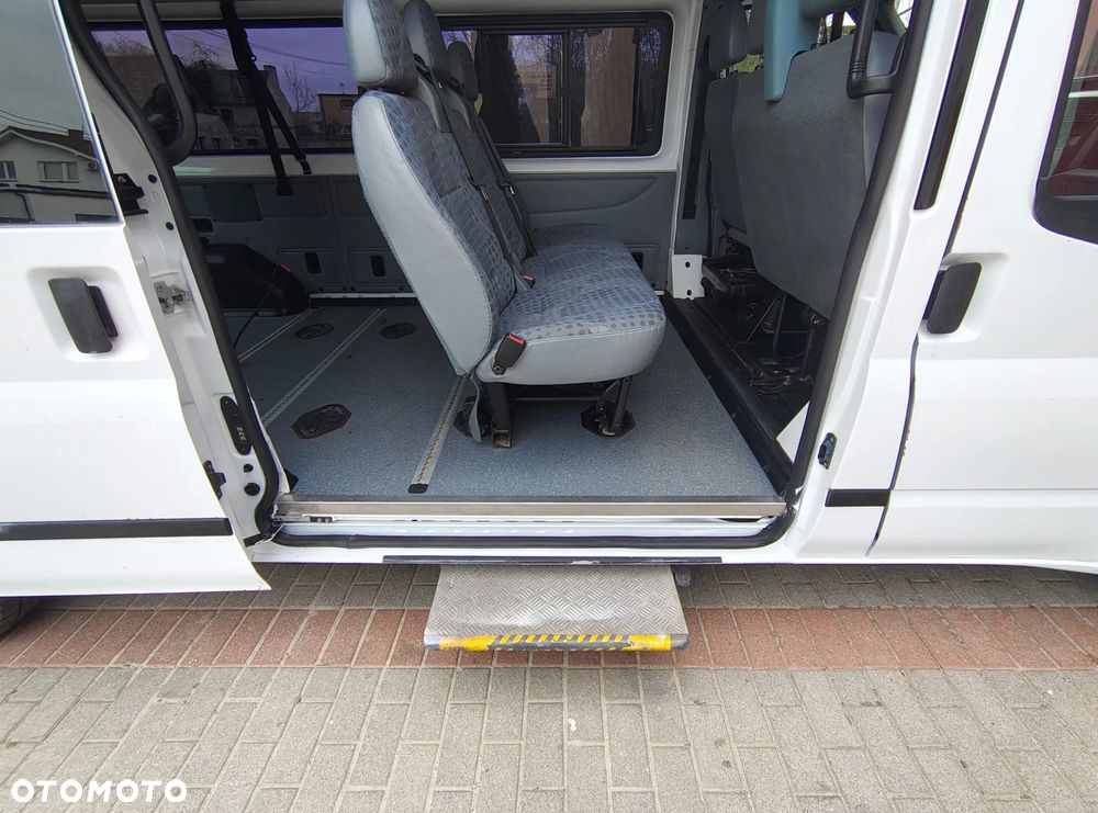 Ford Transit - 11