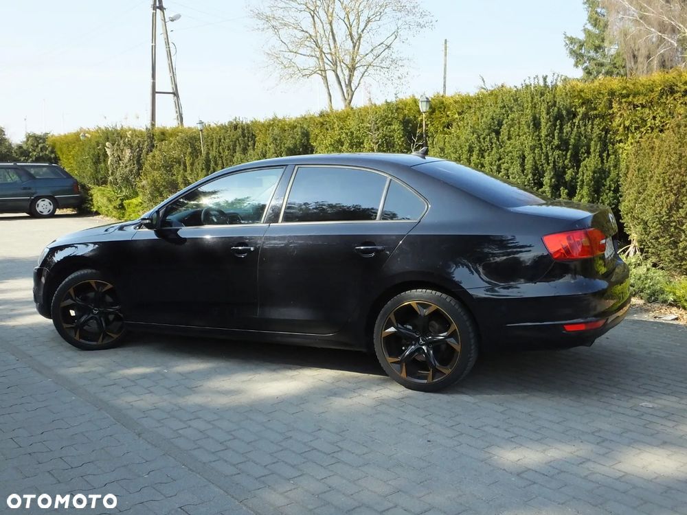 Volkswagen Jetta 1.6 TDI DPF Comfortline - 8
