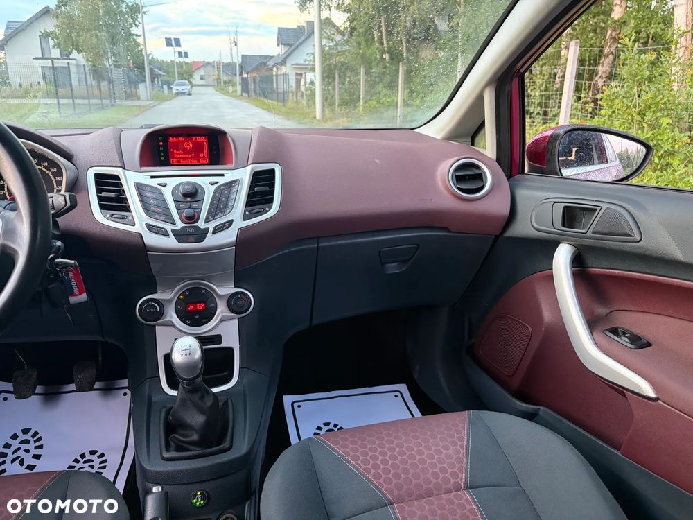 Ford Fiesta 1.4 Ghia - 15