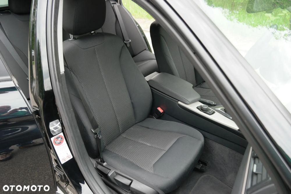 BMW Seria 3 - 24