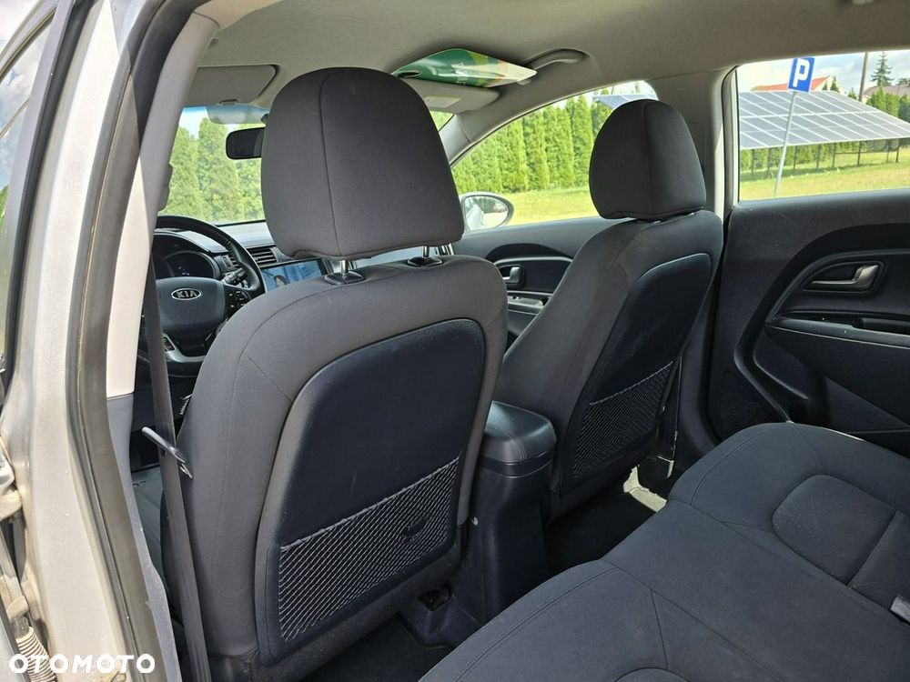 Kia Rio - 20