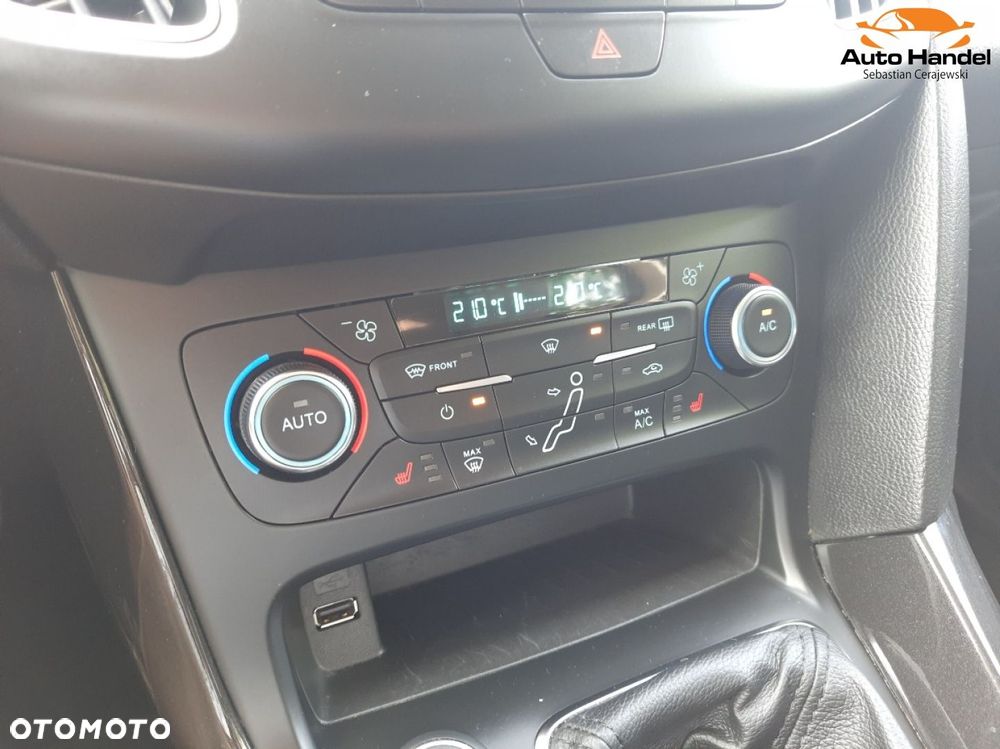 Ford Focus 1.5 EcoBoost STart-Stopp-System TITANIUM - 30