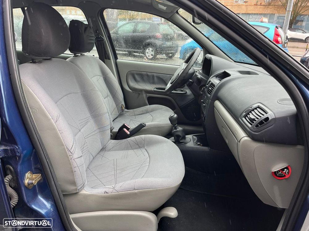 Renault Clio 1.2 16V Expression - 9