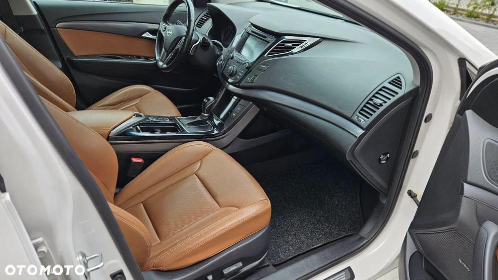 Hyundai i40 Kombi 2.0 Automatik Premium - 35