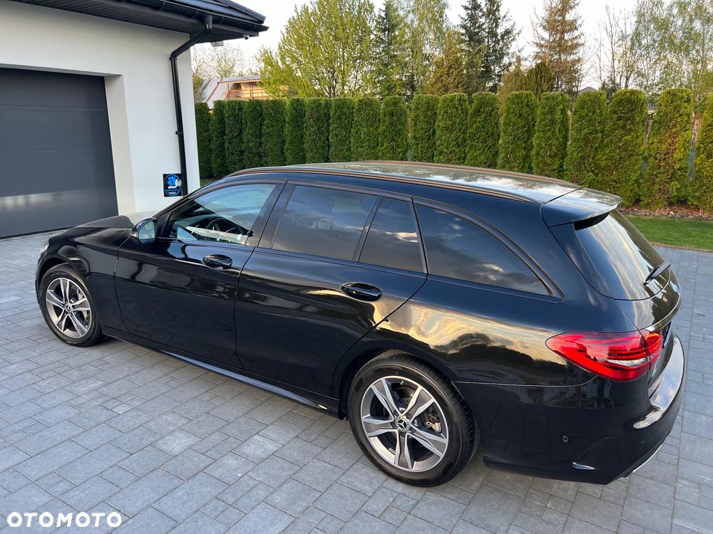 Mercedes-Benz Klasa C 220 d 4Matic 9G-TRONIC AMG Line - 4