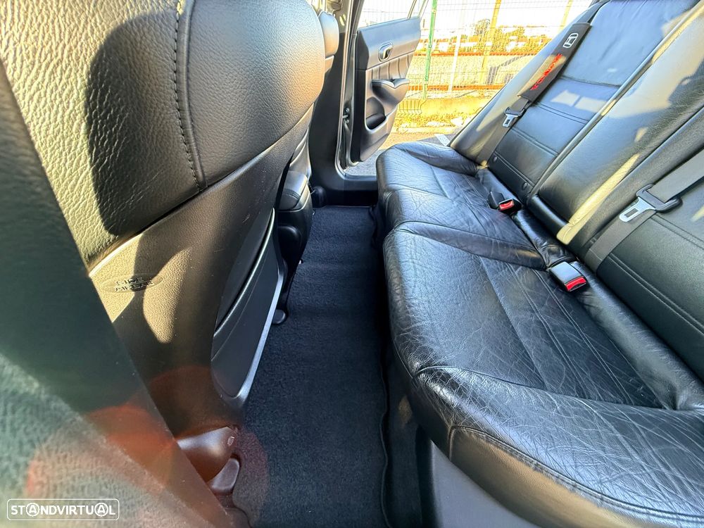 Honda Civic 1.8 ES - 31