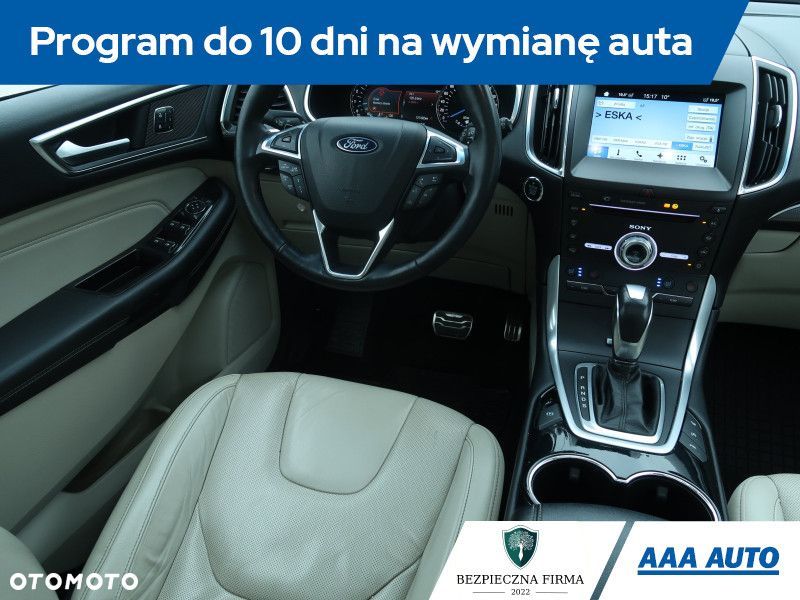 Ford Edge - 8