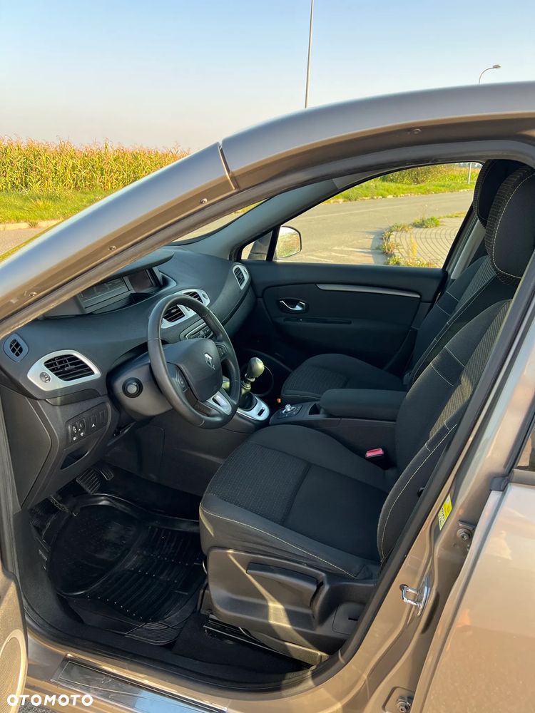 Renault Scenic 1.9 dCi Expression - 9