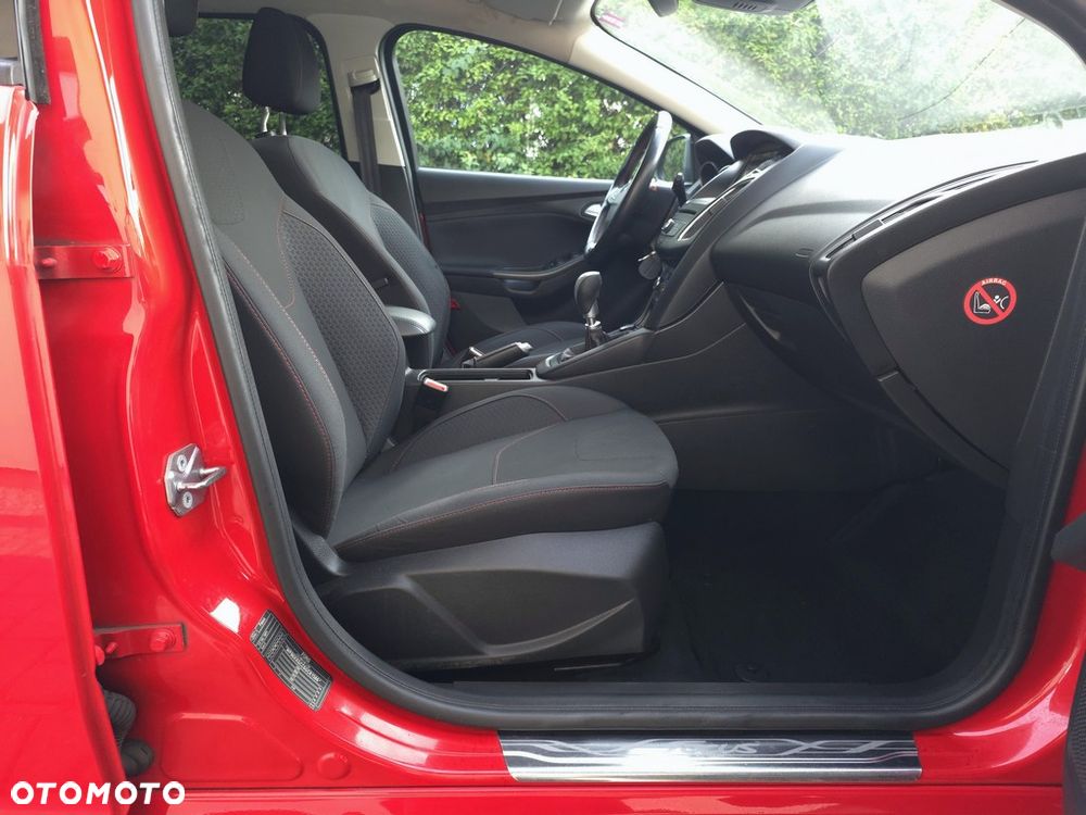 Ford Focus 2.0 TDCi Titanium ASS - 10