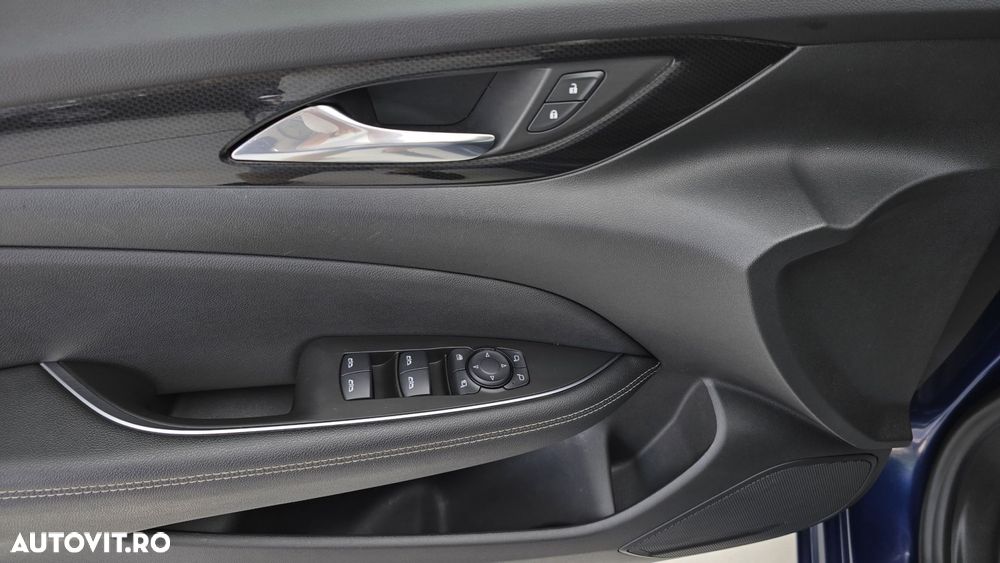 Opel Insignia - 12